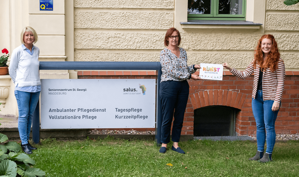 Salus-Seniorenzentrum nimmt Gutschein der Aktion "Kunst auf Gutschein" entgegen